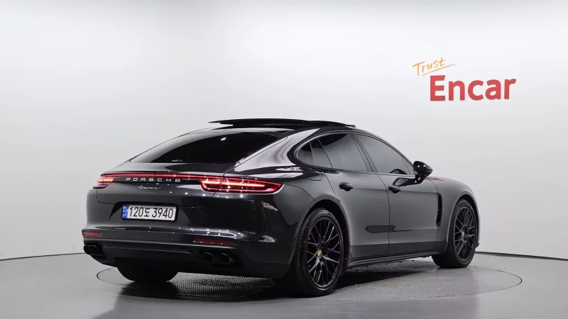Porsche PANAMERA