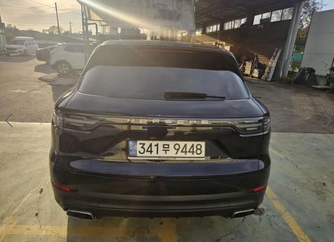Porsche CAYENNE