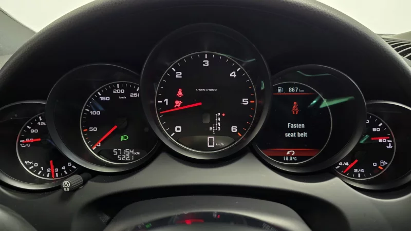 Porsche CAYENNE