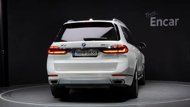 BMW X7