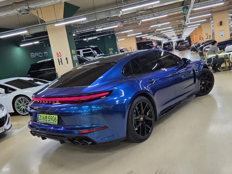Porsche PANAMERA