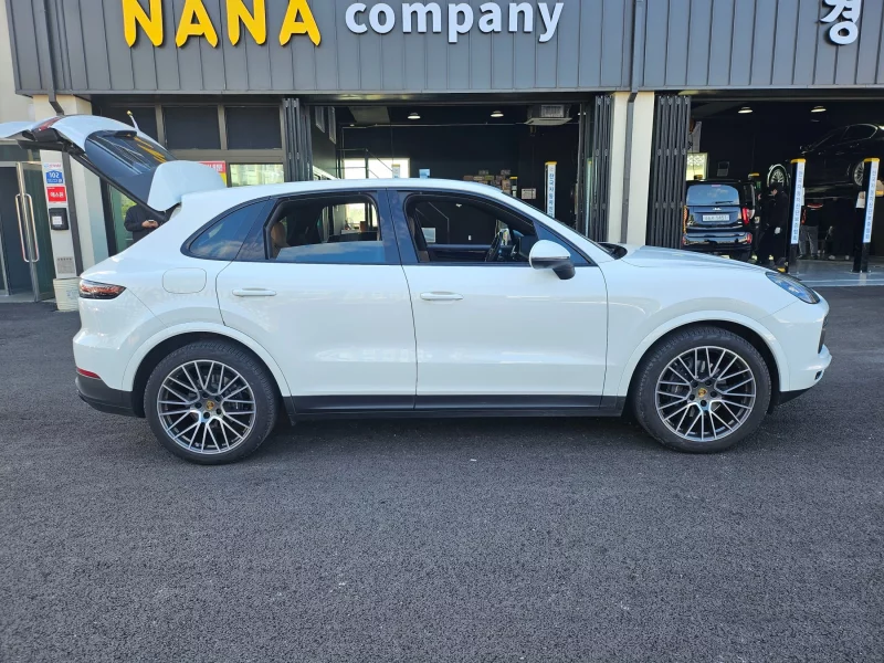 Porsche CAYENNE