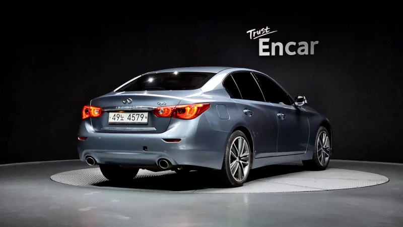 Infiniti Q50