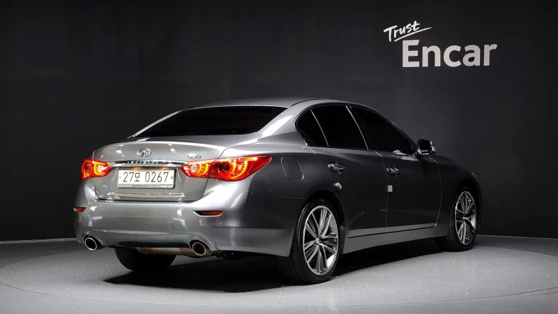 Infiniti Q50