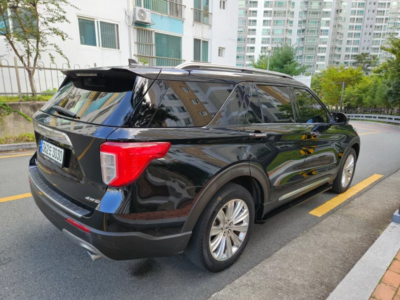 Ford EXPLORER