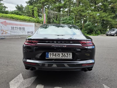 Porsche PANAMERA