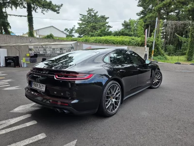Porsche PANAMERA