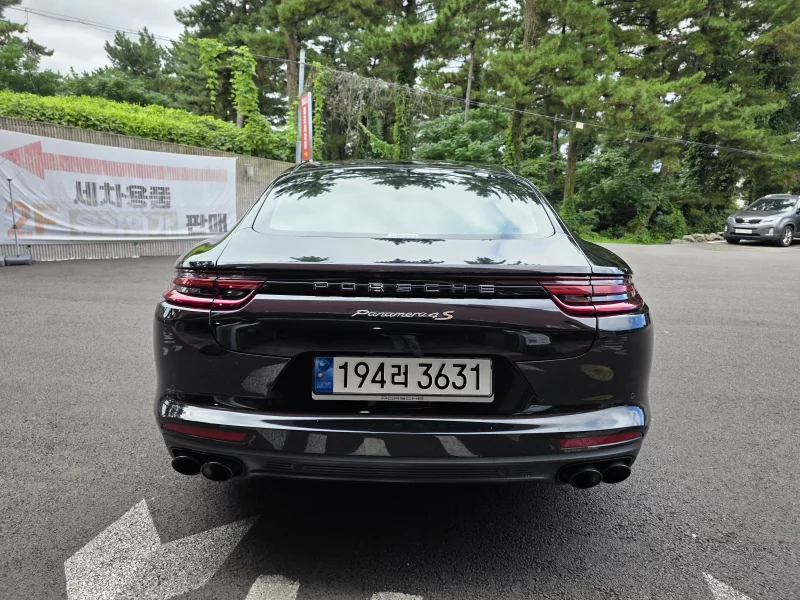 Porsche PANAMERA