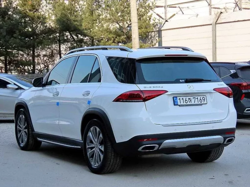 Mercedes-Benz GLE-Class