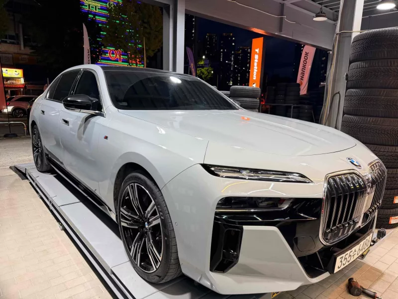 BMW 7-Series