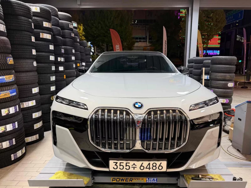 BMW 7-Series