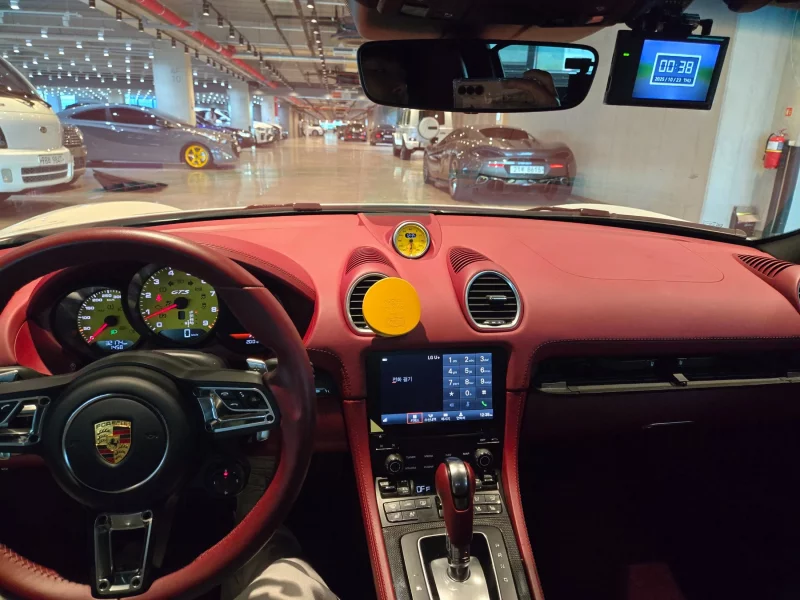 Porsche 718