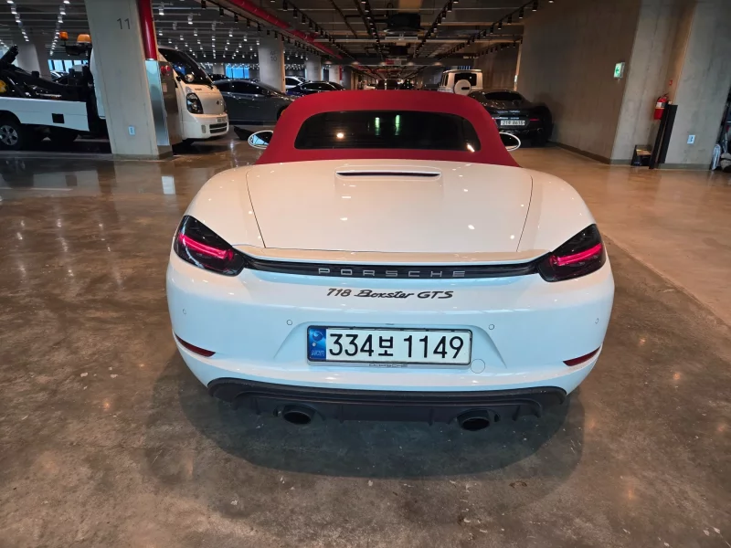 Porsche 718