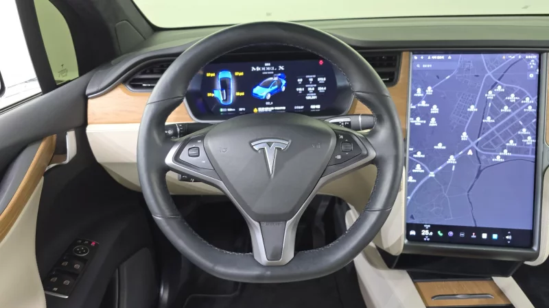 Tesla MODEL X