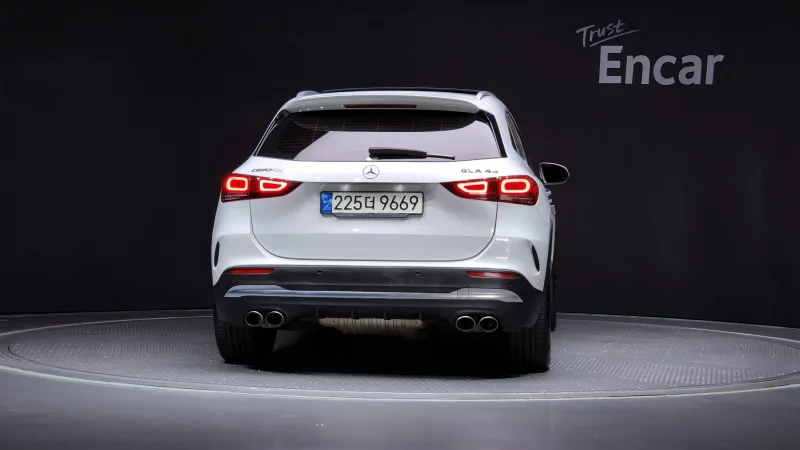 Mercedes-Benz GLA-Class