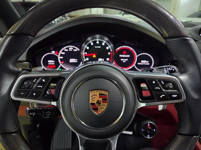 Porsche CAYENNE