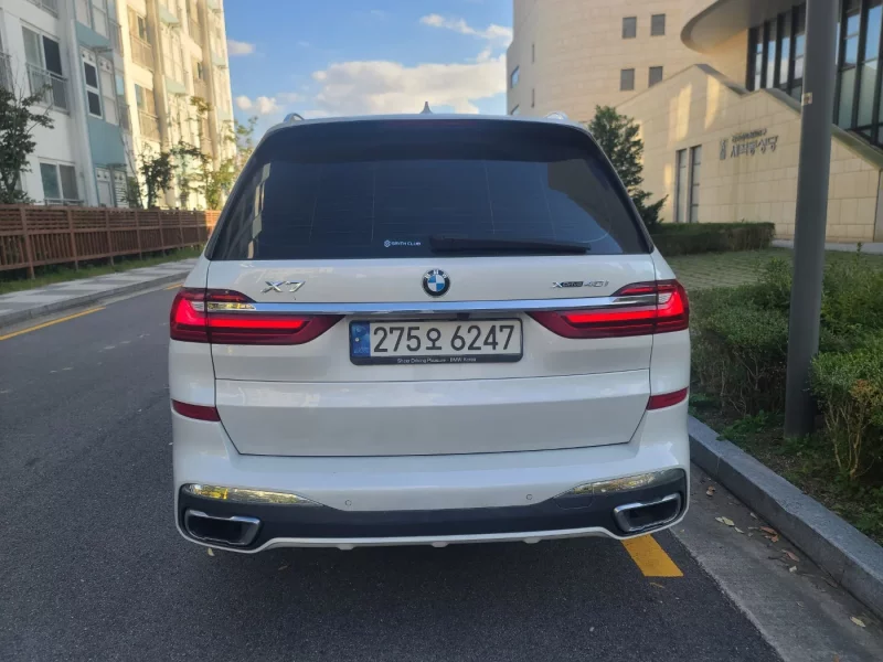 BMW X7