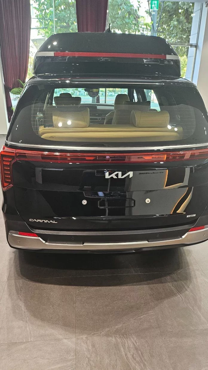Kia Carnival