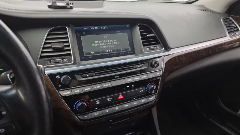 Hyundai Aslan