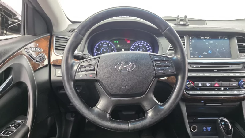 Hyundai Aslan