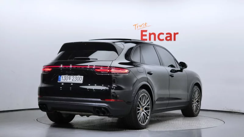 Porsche CAYENNE