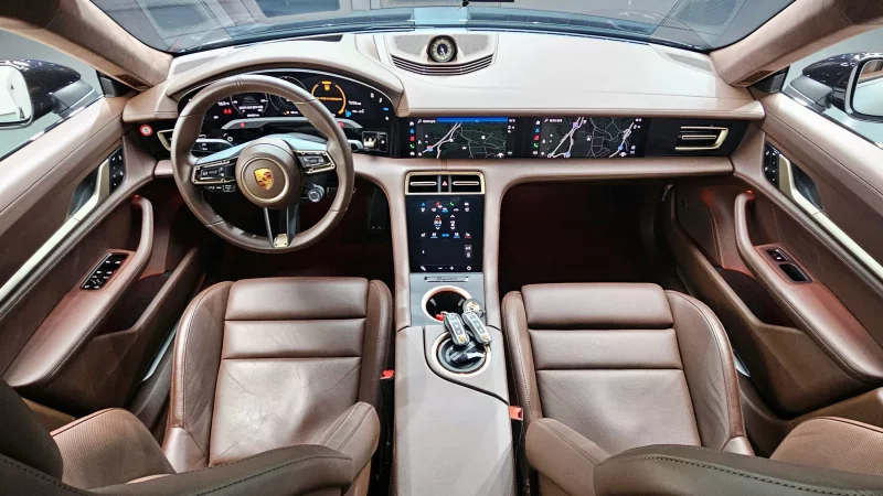 Porsche TAYCAN