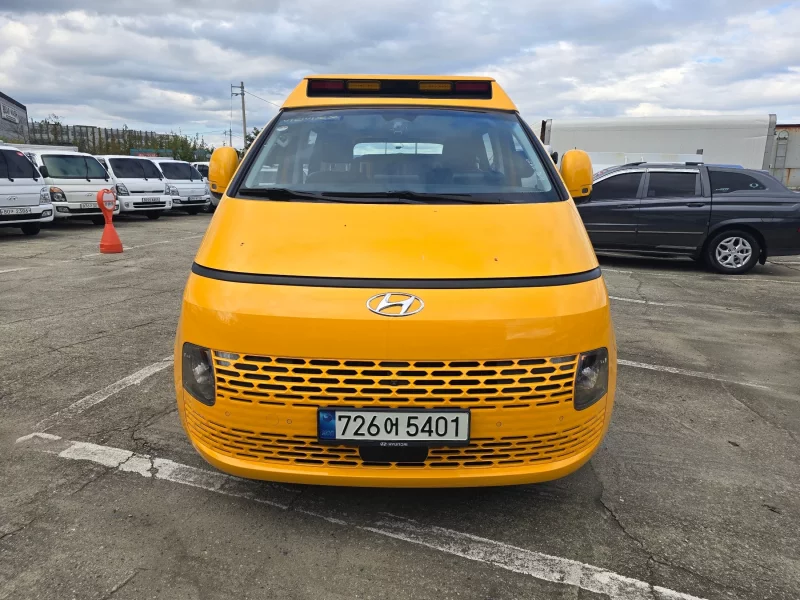 Hyundai Staria