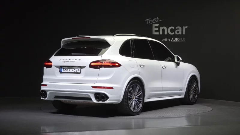 Porsche CAYENNE