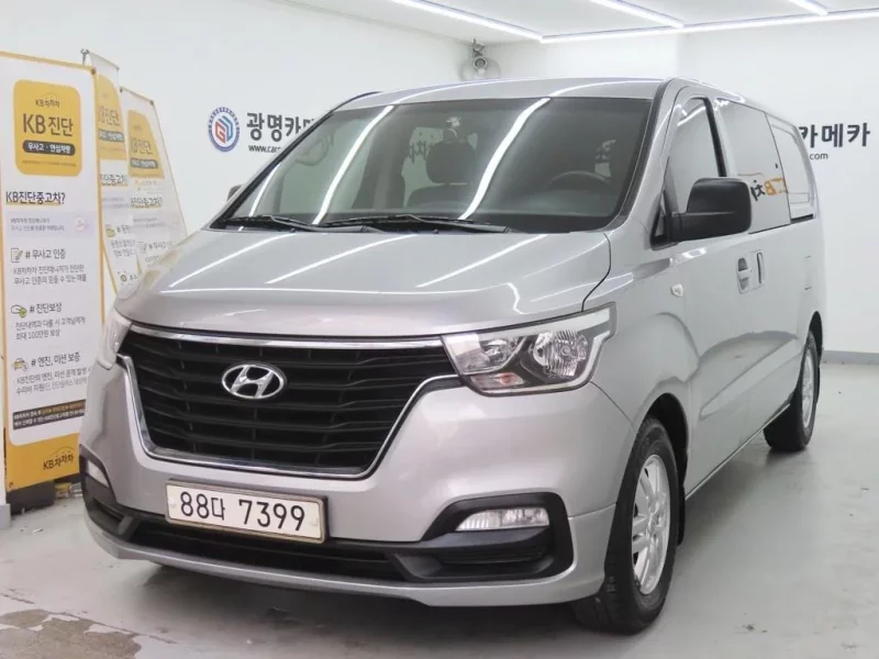 Hyundai Starex