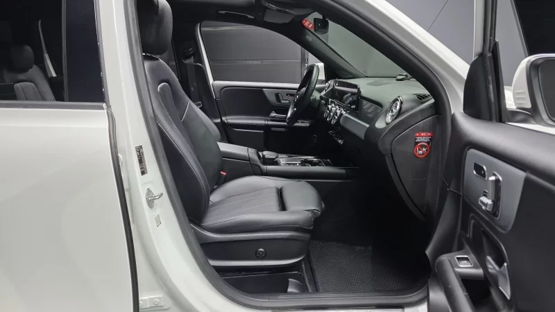 Mercedes-Benz GLB-Class