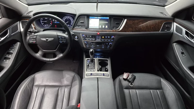 Hyundai Genesis