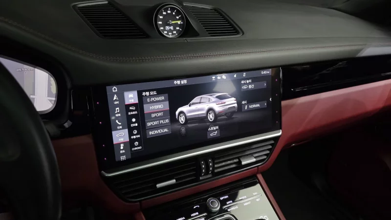 Porsche CAYENNE