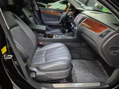 Hyundai Equus