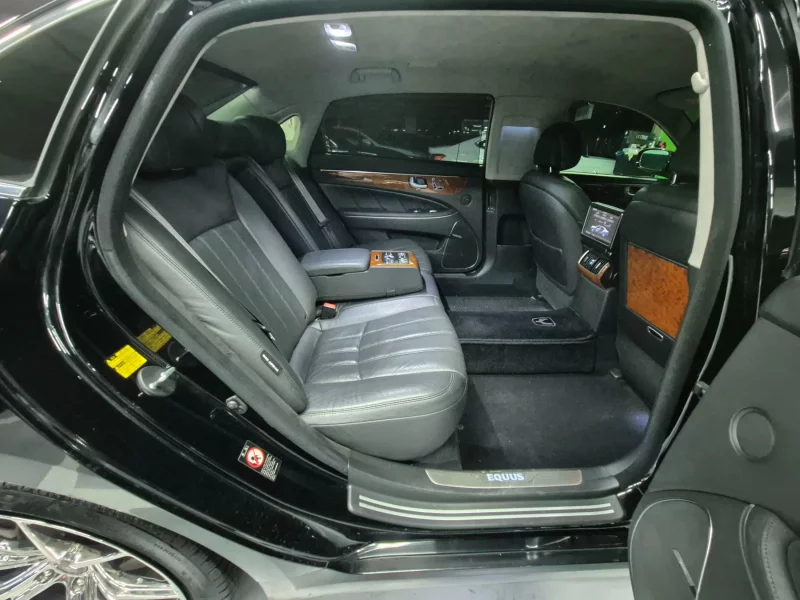 Hyundai Equus