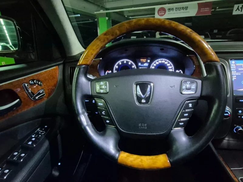 Hyundai Equus