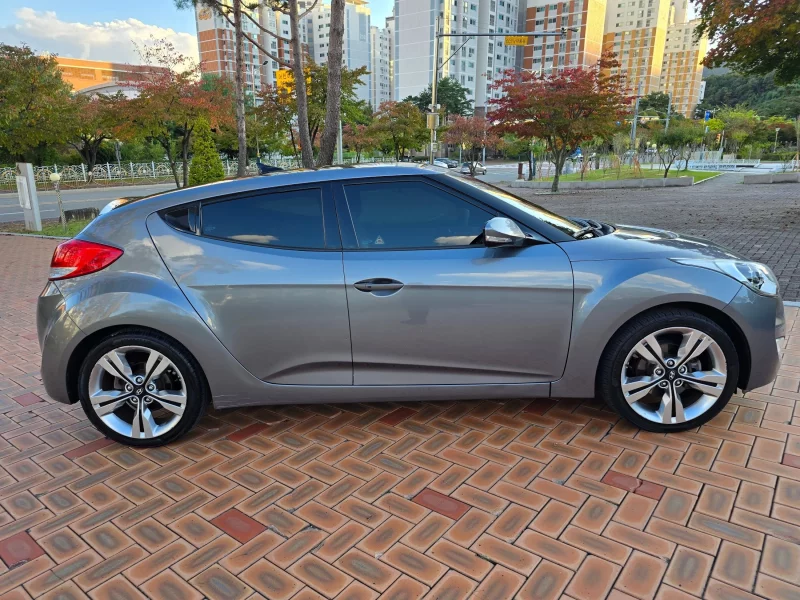 Hyundai Veloster