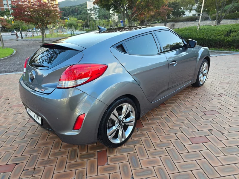 Hyundai Veloster