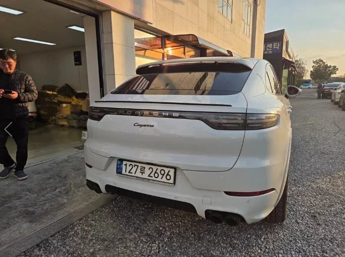 Porsche CAYENNE