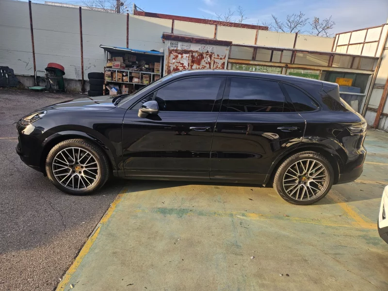 Porsche CAYENNE
