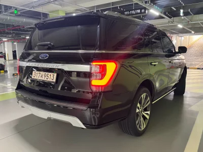 Ford EXPEDITION