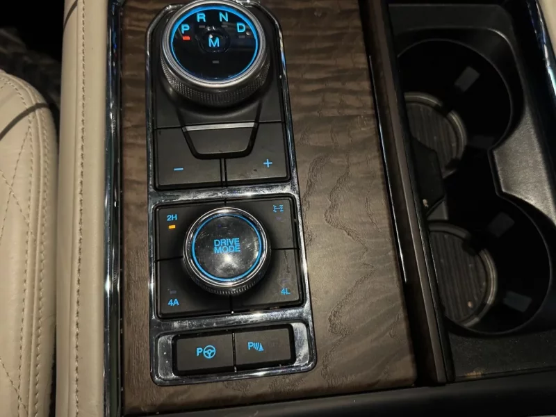 Ford EXPEDITION