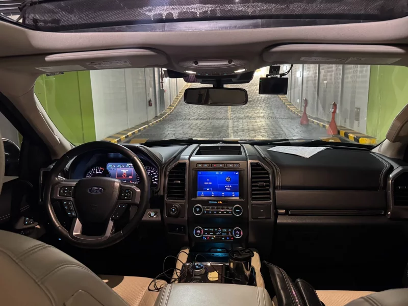 Ford EXPEDITION