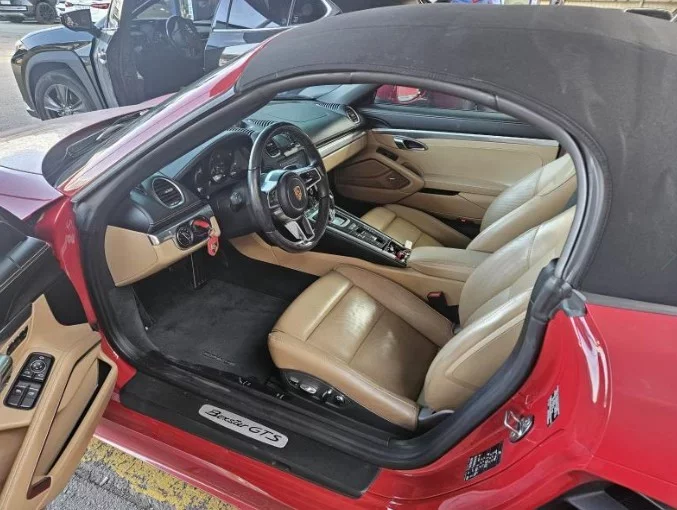 Porsche 718