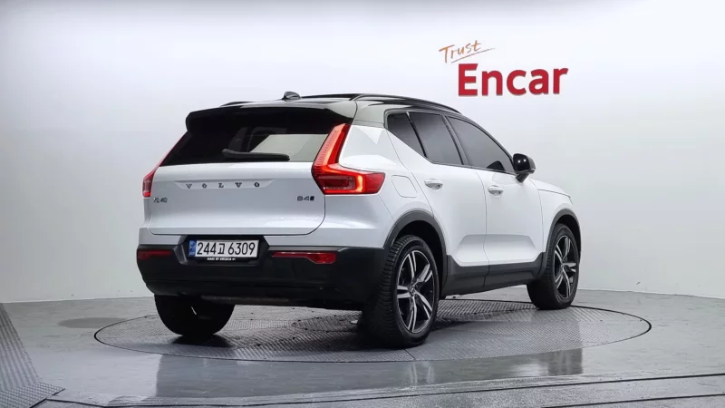 Volvo XC40