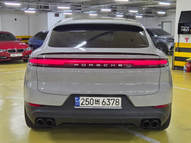 Porsche CAYENNE