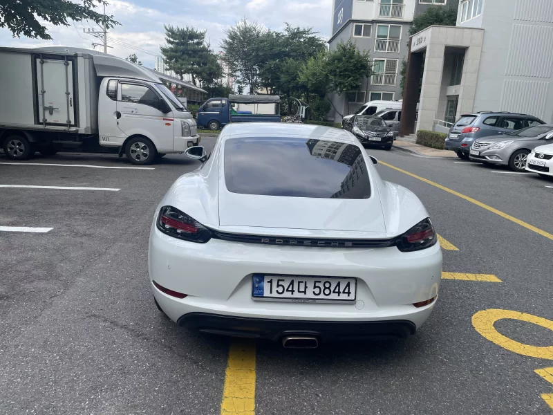 Porsche 718