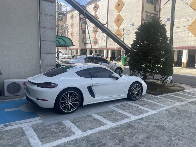 Porsche 718