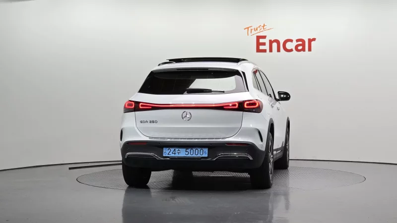Mercedes-Benz EQA