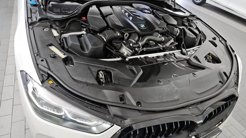 BMW 8-Series