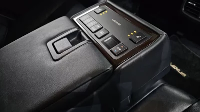 Lexus ES